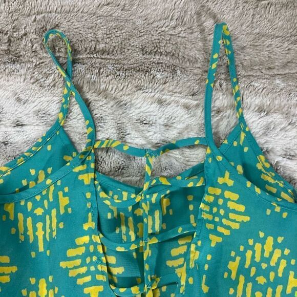 : : Soprano Crop Spaghetti Strap Camisole Top Blouse : : - Picture 7 of 10